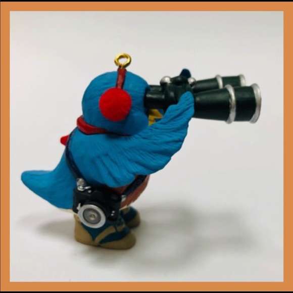 Hallmark Keepsake Artists Favourites: Bird Watcher - Picture 2 of 6